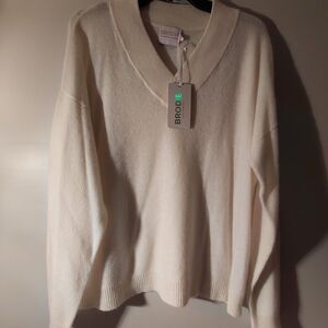 Brodie 100% Cashmere Women's Cream V-Neck Sweater NWT